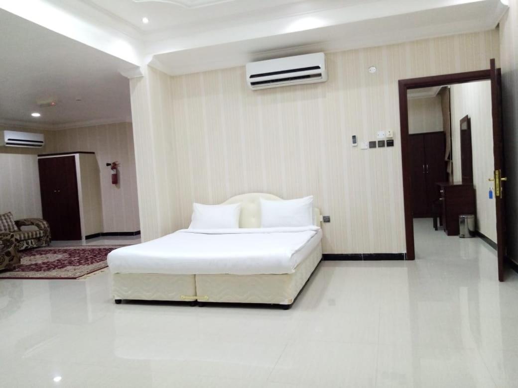 Al Taraf Hotel Apartment เซอ ภายนอก รูปภาพ